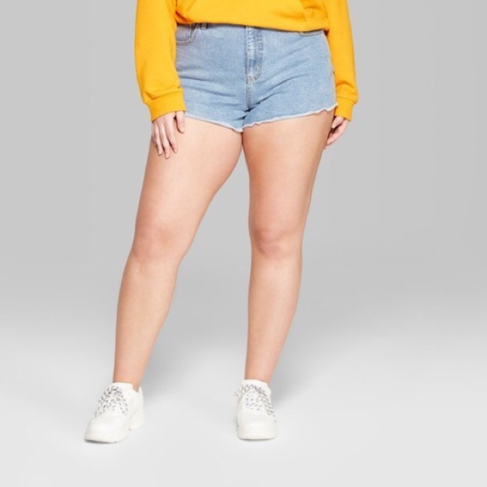 Wild Fable Women's Denim Shorts - Light Wash